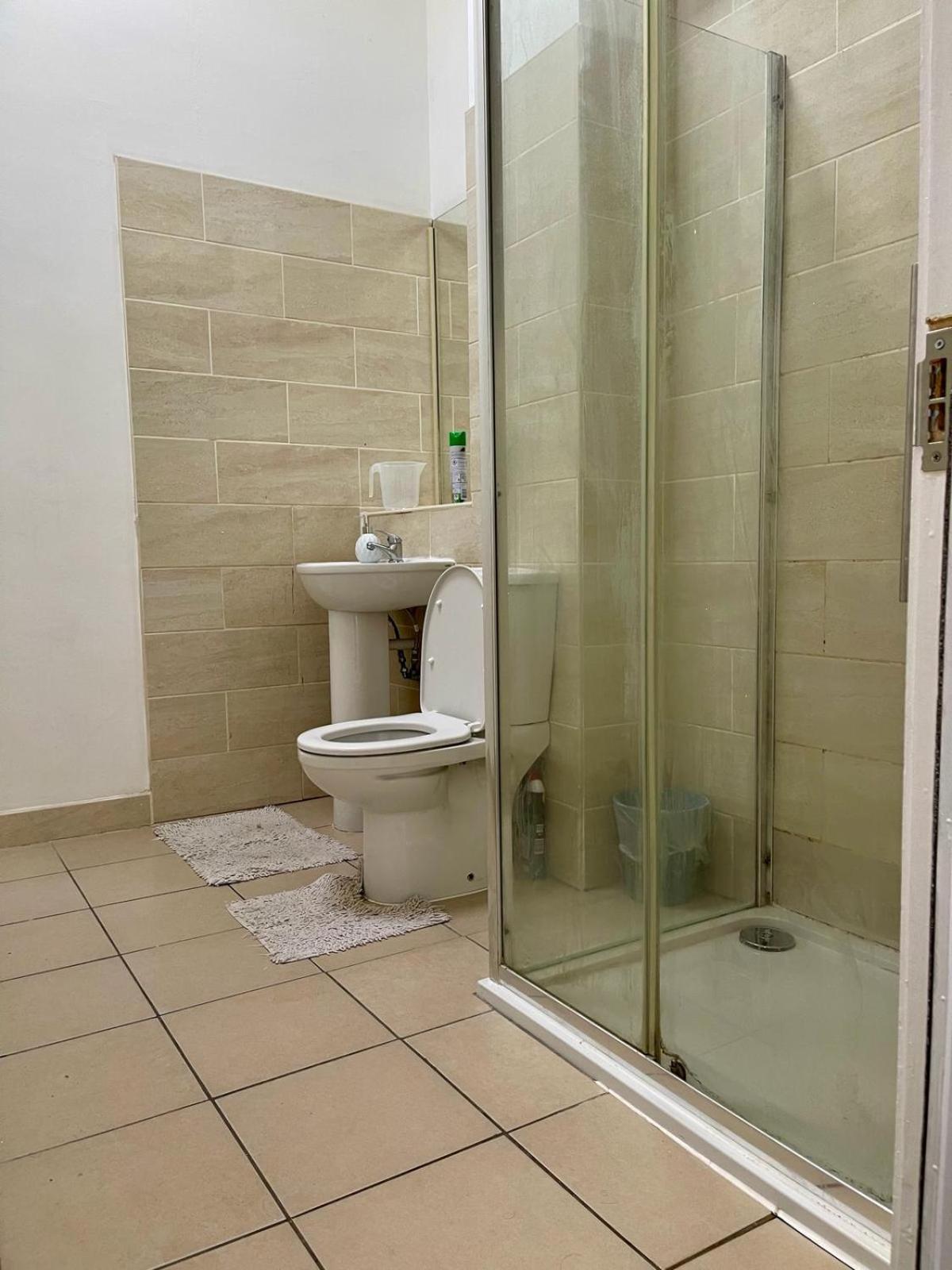 Homestays-Close To Coventry City And University I Free Parking I Wi-Fi Exterior photo