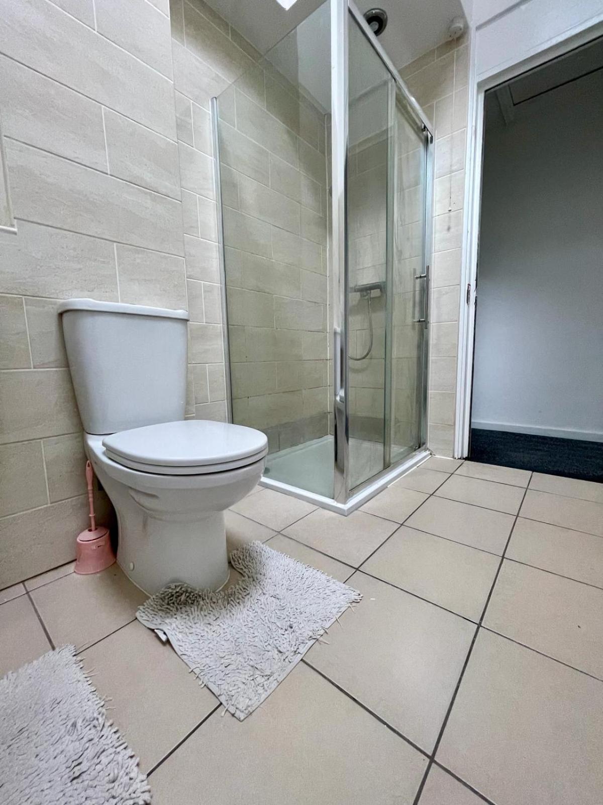 Homestays-Close To Coventry City And University I Free Parking I Wi-Fi Exterior photo